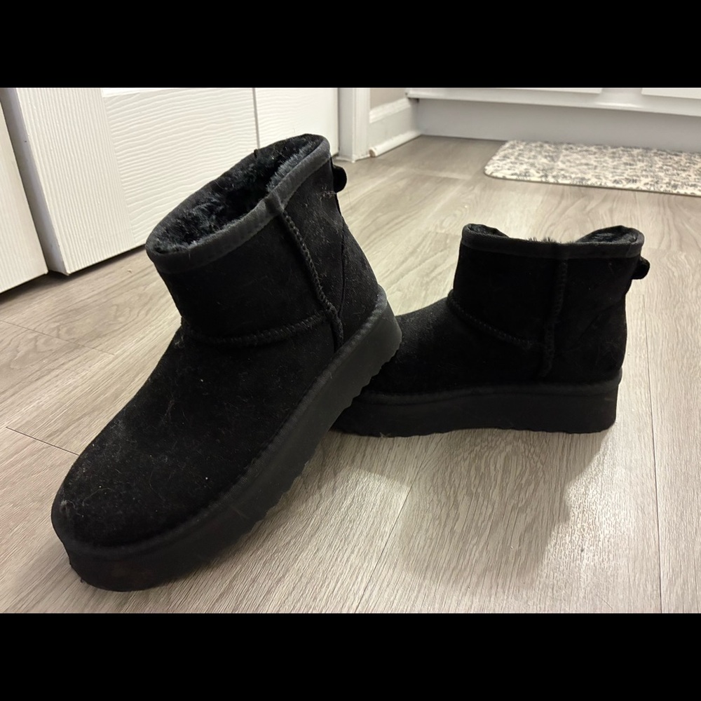Never worn ALTARD STATE booties